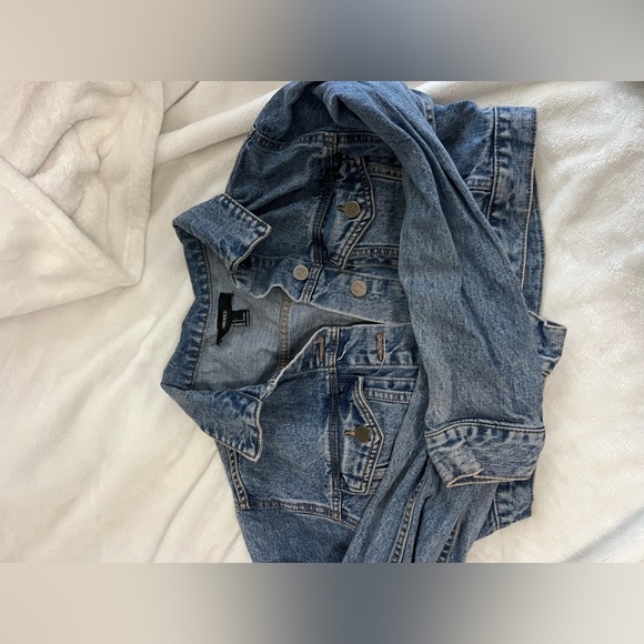 Cropped Jean jacket - Picture 2 of 4